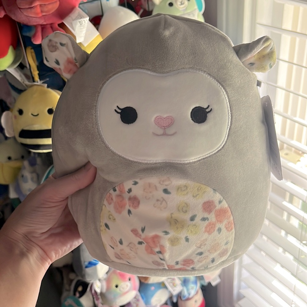 Elea the lamb squishmallows